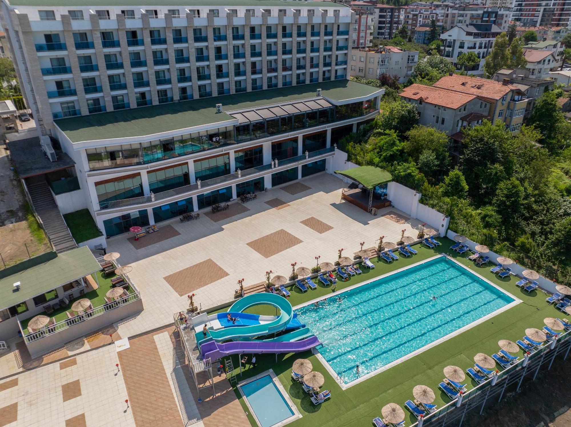 Ramada Resort By Wyndham Unye Экстерьер фото